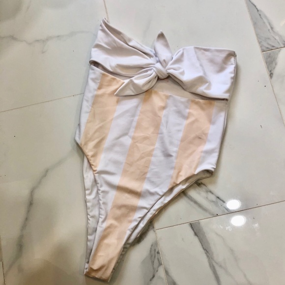 Lolli Swimsuit- Top knot one piece - Picture 4 of 4